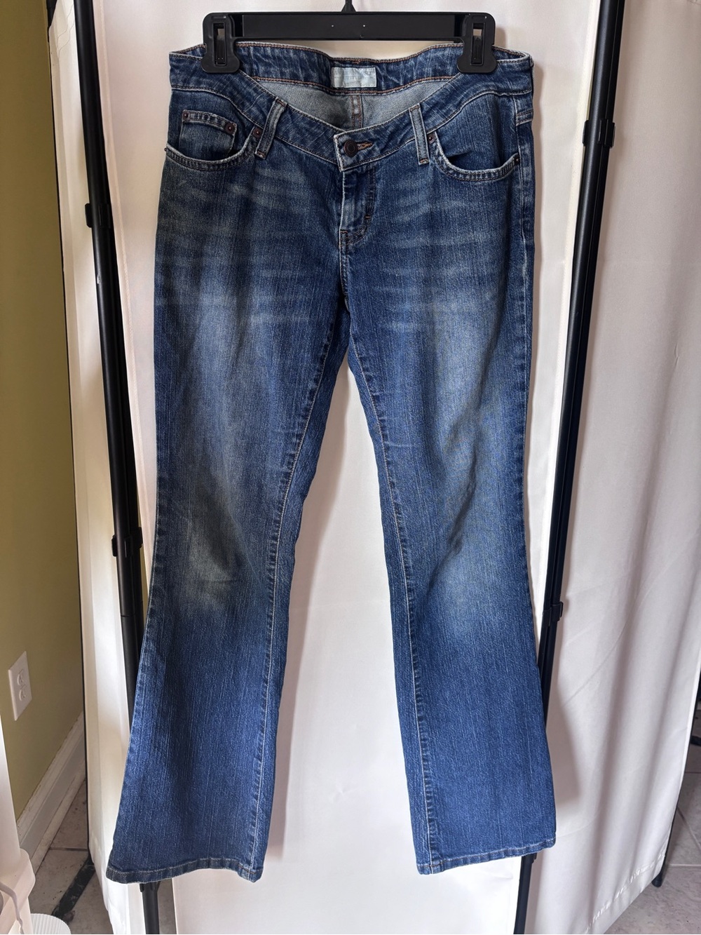 Vintage y2k American Eagle Outfitters Medium Blue Low Rise Flare Jeans